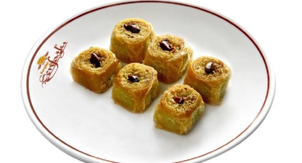 Antepli Serifoglu Baklavalari Sefakoy Istanbul